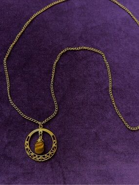 Vintage filigree gold tone tigers eye necklace